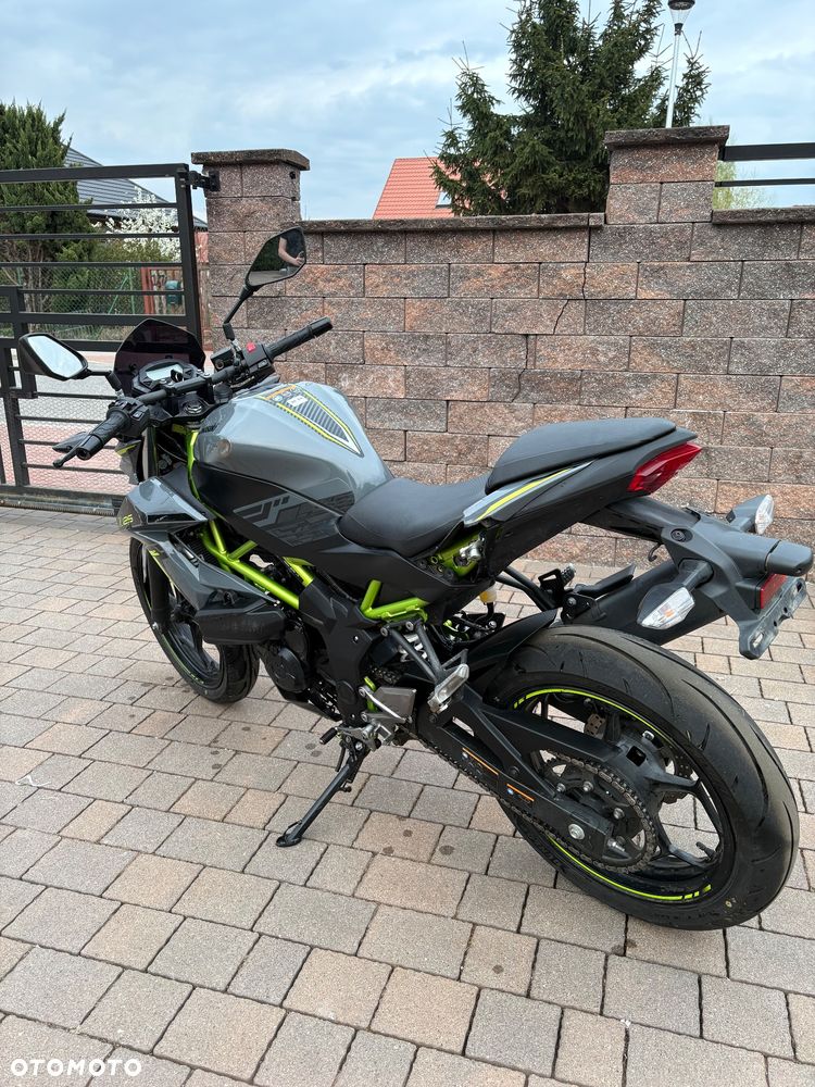 Kawasaki Z - 2