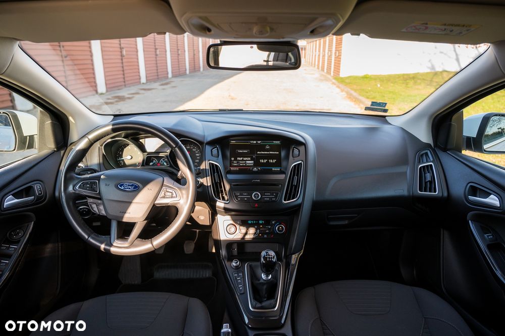 Ford Focus 1.0 EcoBoost Titanium - 12