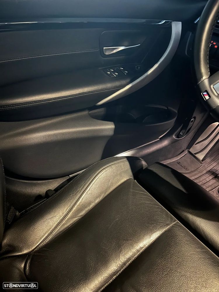 BMW 320 d Pack M Auto - 29