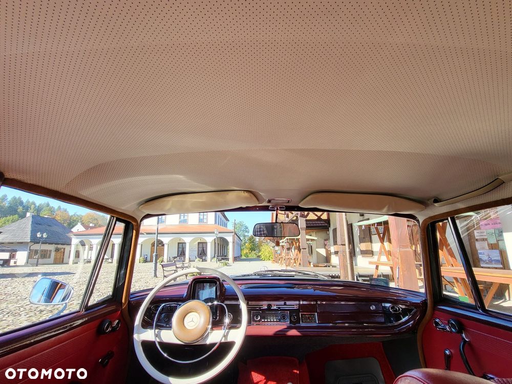 Mercedes-Benz Klasa E - 28