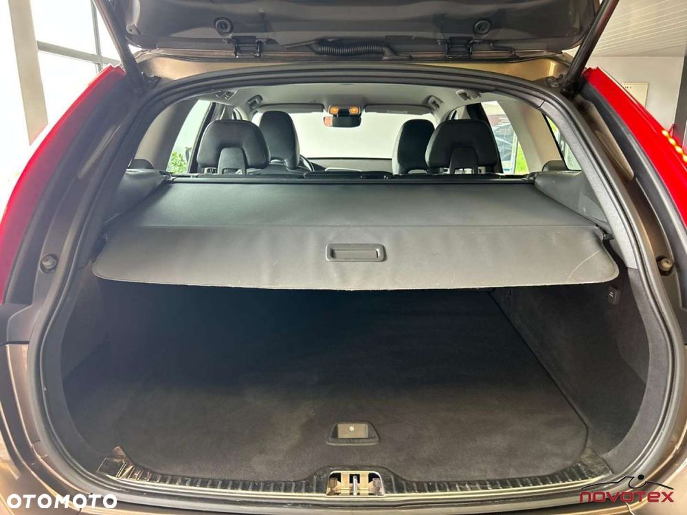 Volvo XC 60 D3 Geartronic Momentum - 23