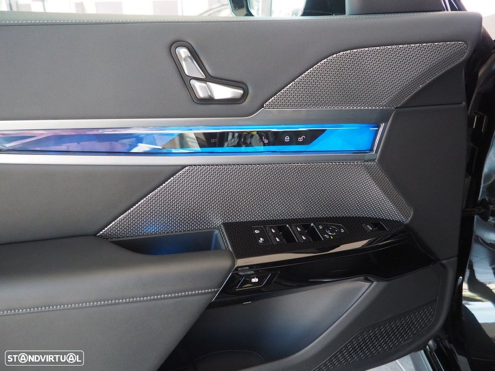 BMW i7 xDrive60 Pack Desportivo M - 10