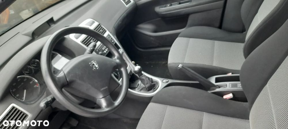 PEUGEOT 307  zderzak tylny - 7