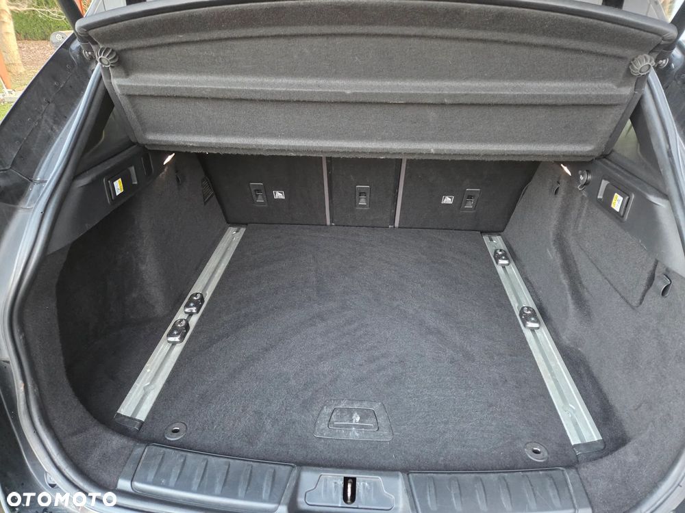 Jaguar F-Pace 30d AWD R-Sport - 22