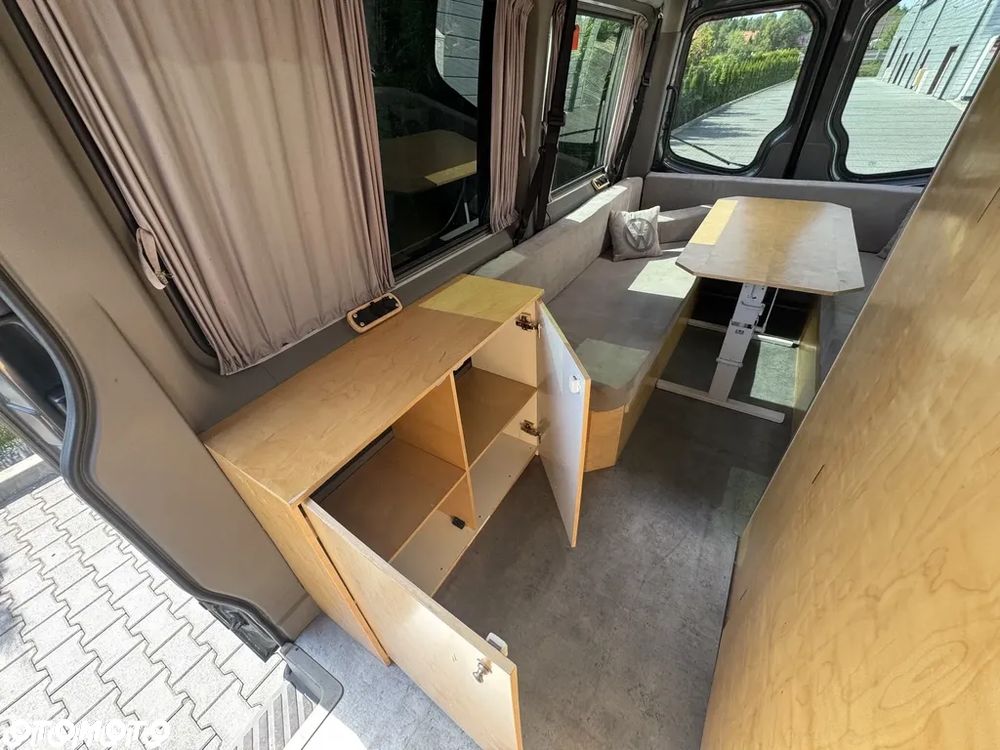 Volkswagen Crafter - 12