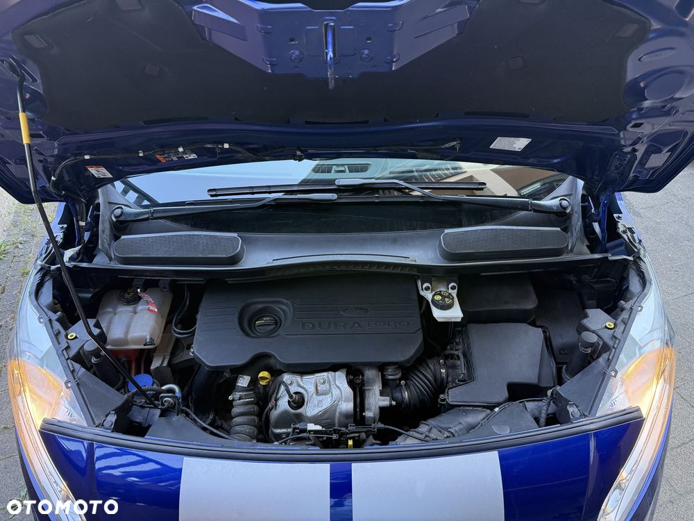 Ford Transit Connect - 8