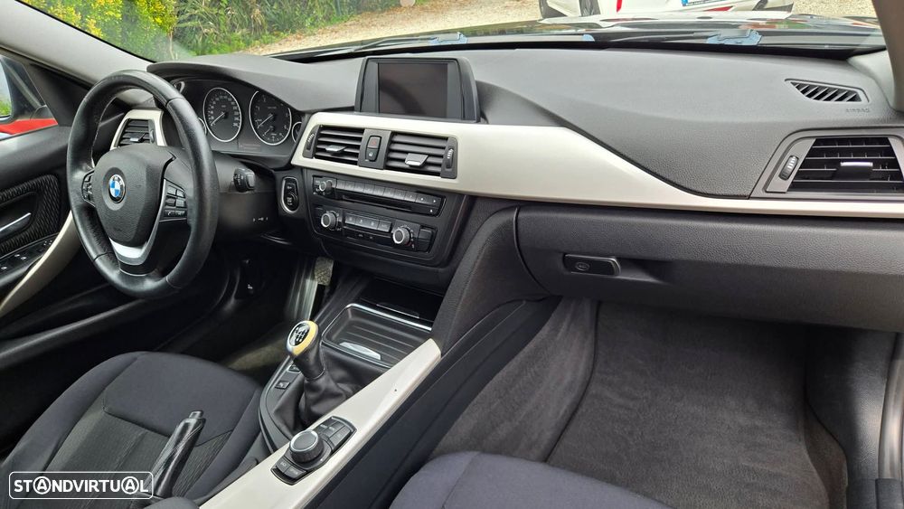 BMW 320 d EfficientDynamics - 9