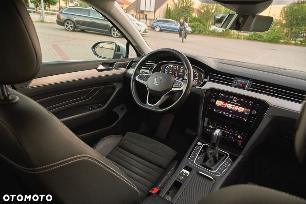 Volkswagen Passat 2.0 TDI EVO Elegance DSG - 20
