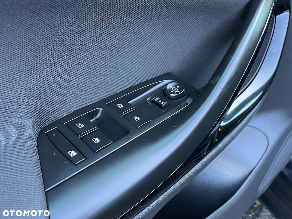 Opel Astra 1.4 Turbo Business - 10