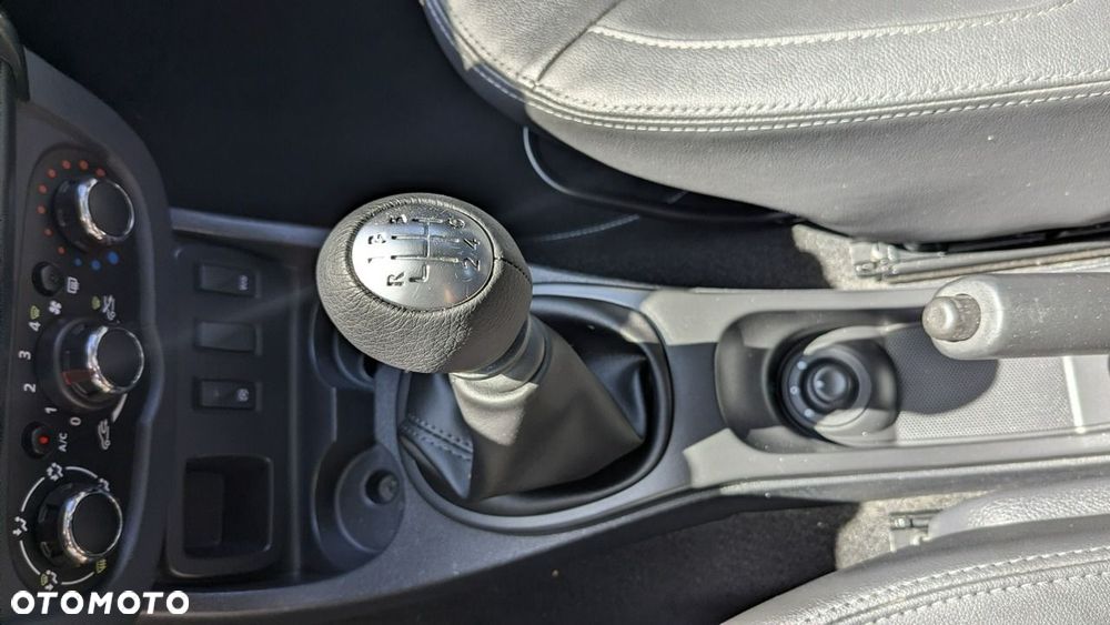 Dacia Duster - 32