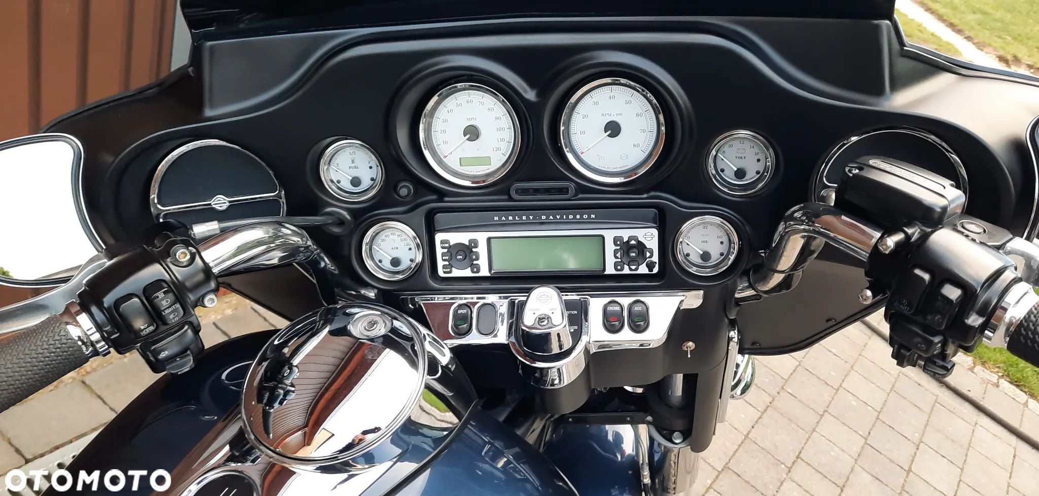 Harley-Davidson Touring Street Glide - 7