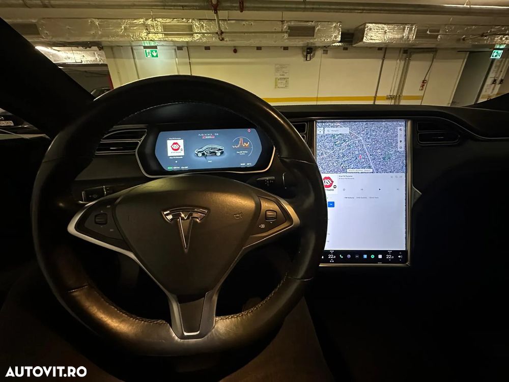 Tesla Model S - 10