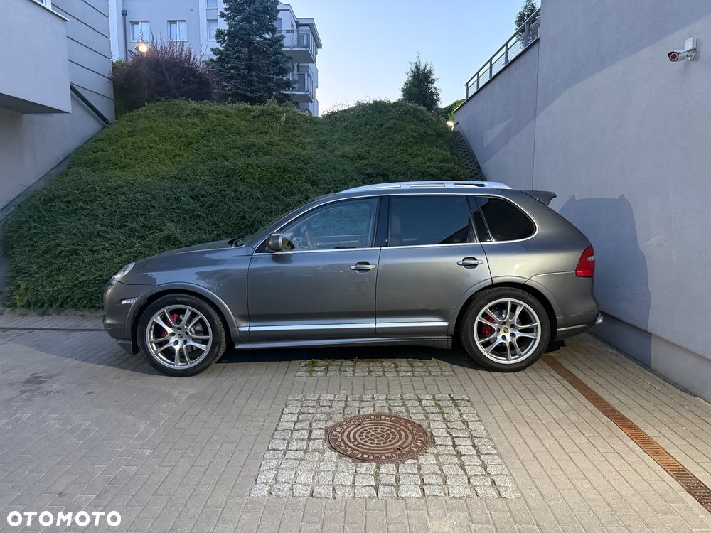 Porsche Cayenne Tiptronic S GTS - 3