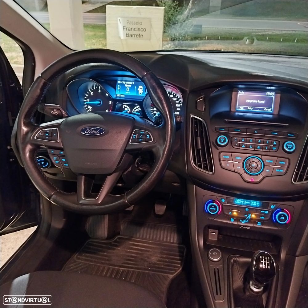 Ford Focus SW - 10