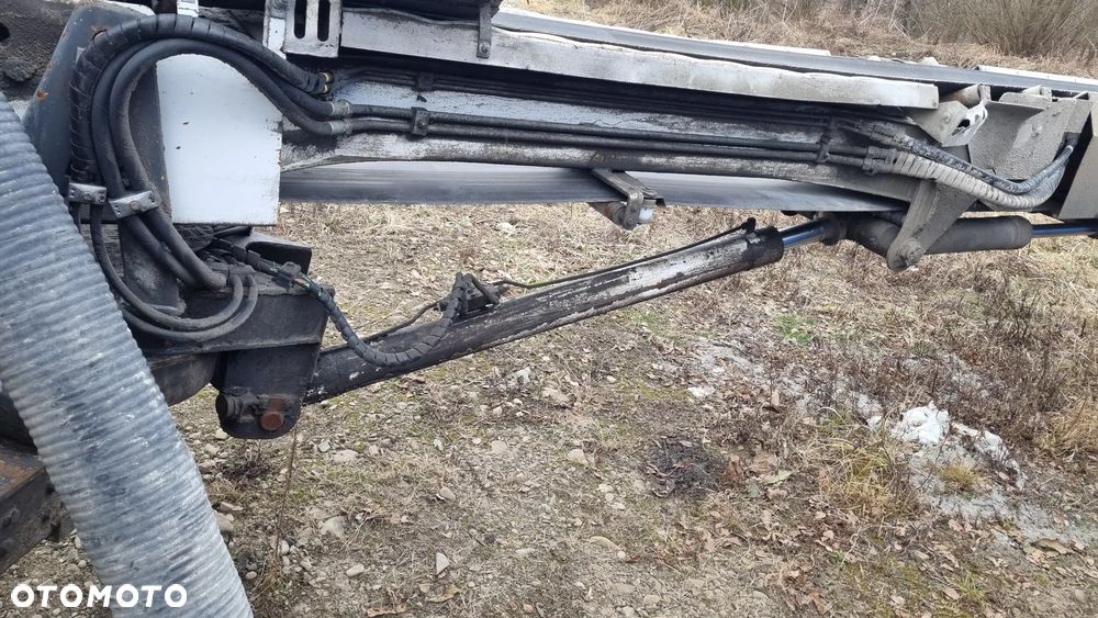 taśmociąg do betonu LIEBHERR LTB 12+4 - 18