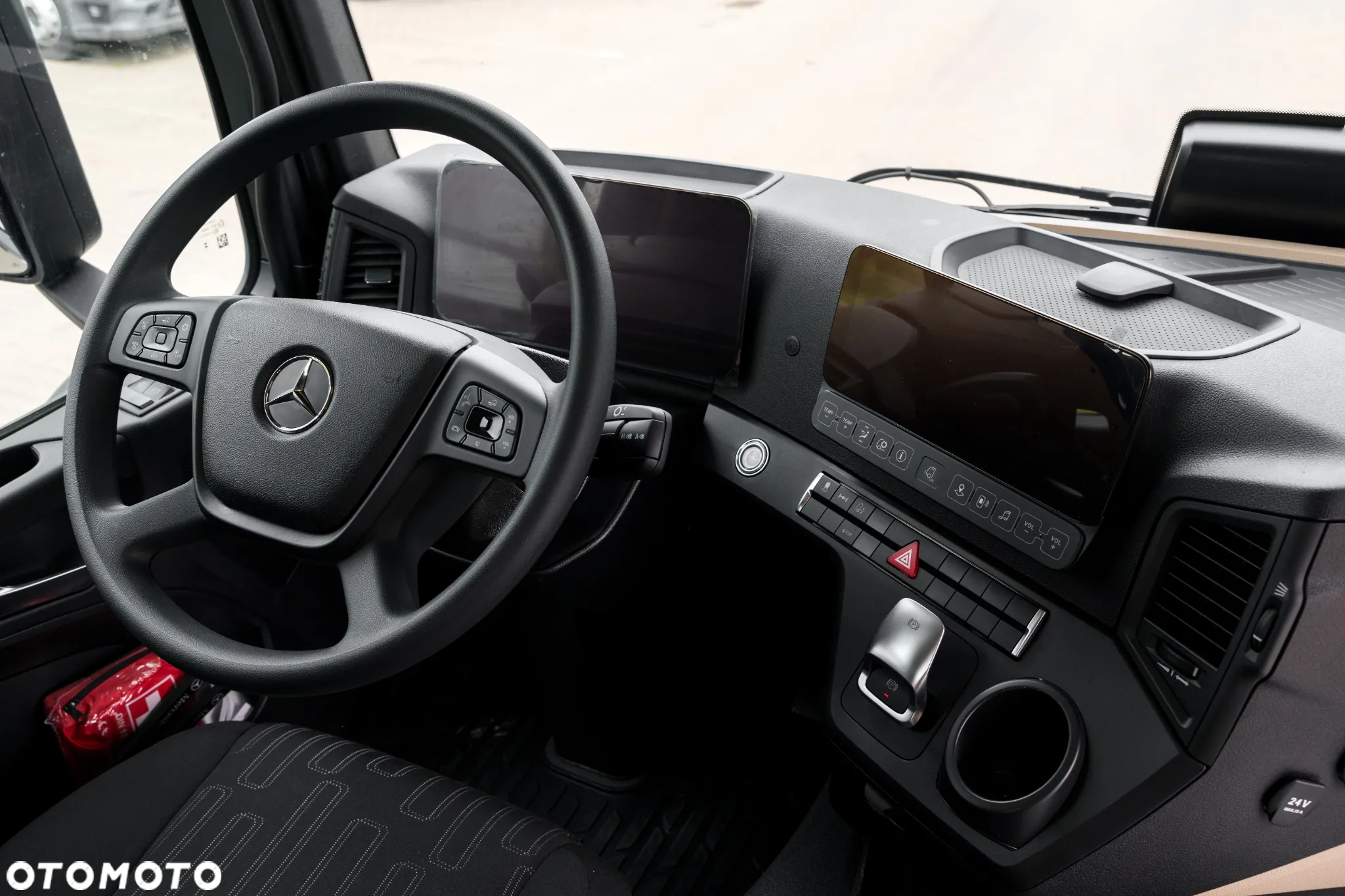 Mercedes-Benz ACTROS 2545 L / PODWOZIE POD HAKOWIEC / 2023 / - 11