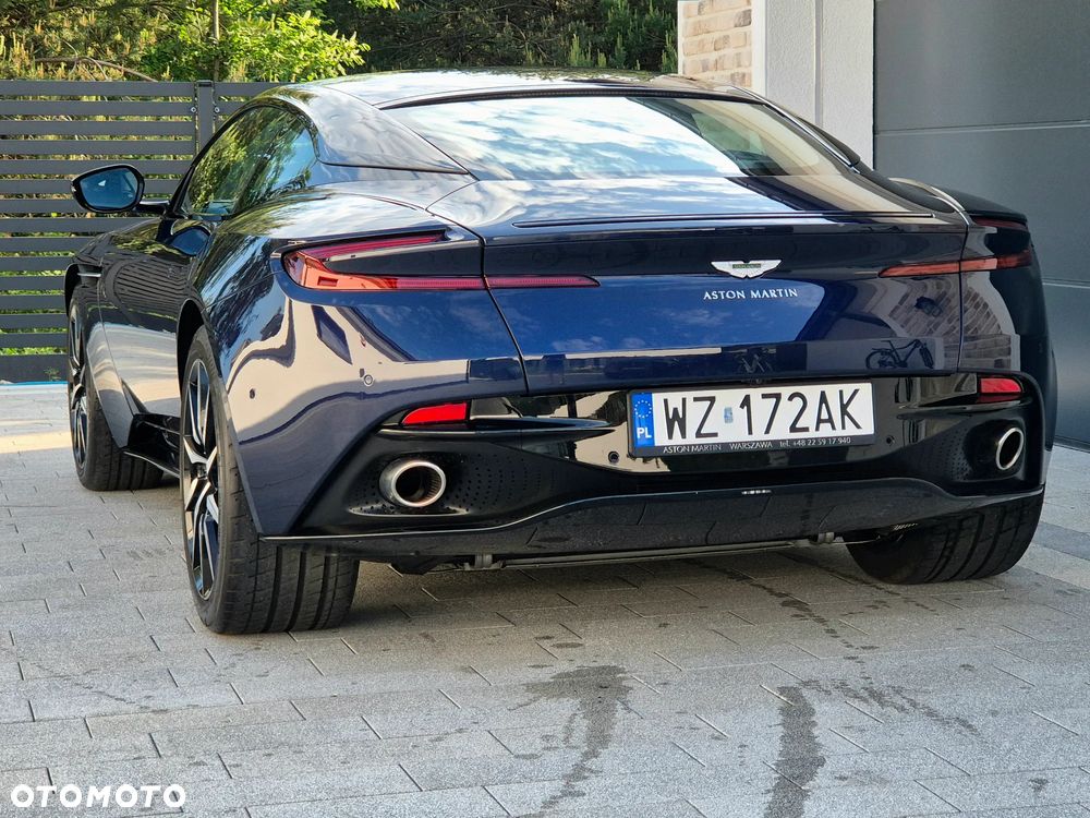 Aston Martin DB11 - 8