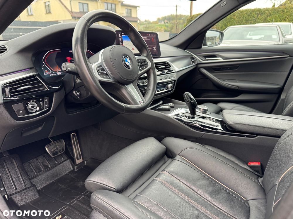 BMW Seria 5 530d xDrive mHEV M Sport sport - 17