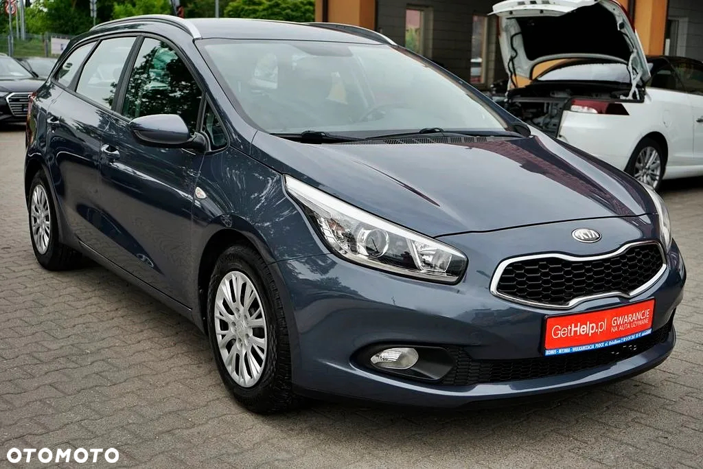 Kia Ceed - 13