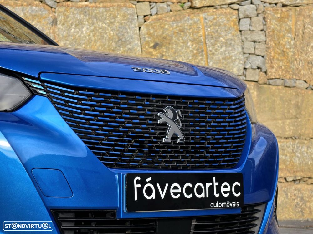 Peugeot e-2008 50 kWh GT - 6