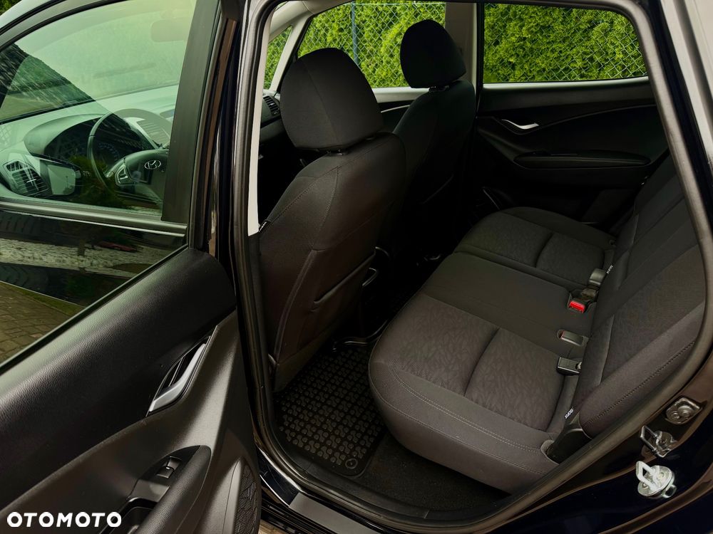 Hyundai ix20 1.4 BlueDrive Comfort - 11