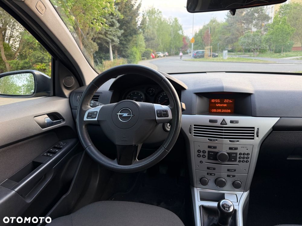 Opel Astra 1.6 Innovation - 9