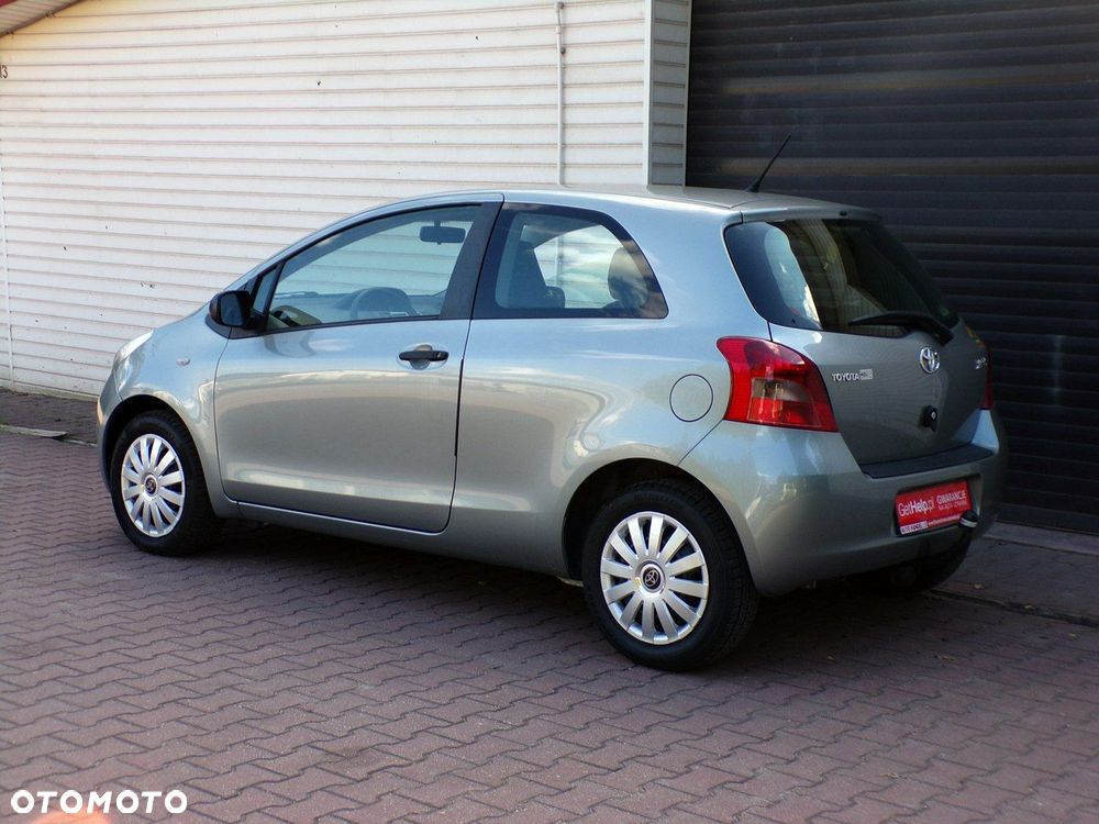 Toyota Yaris - 16