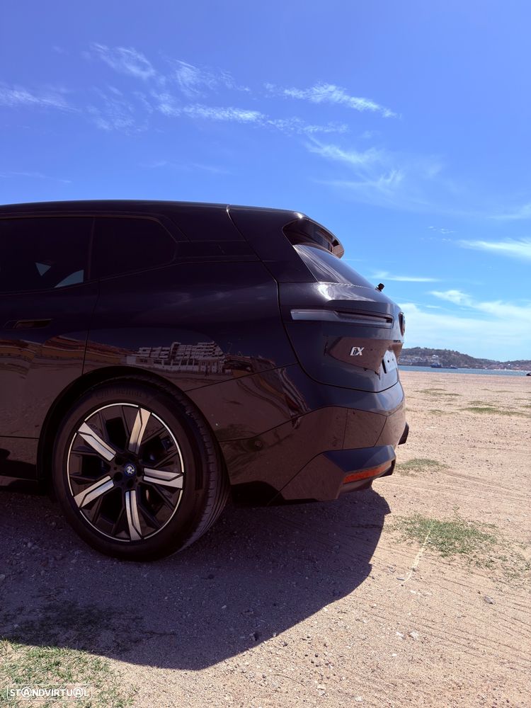 BMW iX xDrive 50 Pack Desportivo — fotografia 16