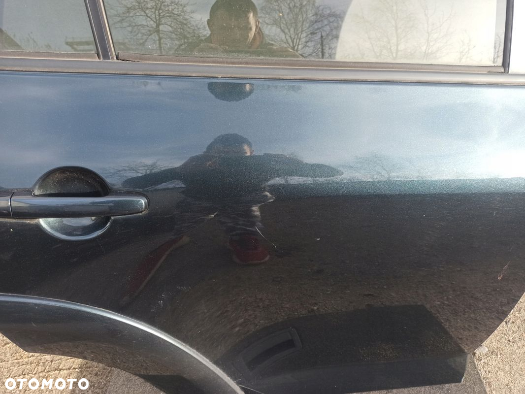 Drzwi prawy tył kompletne TOYOTA RAV4 III 6T3 06-13 - 4