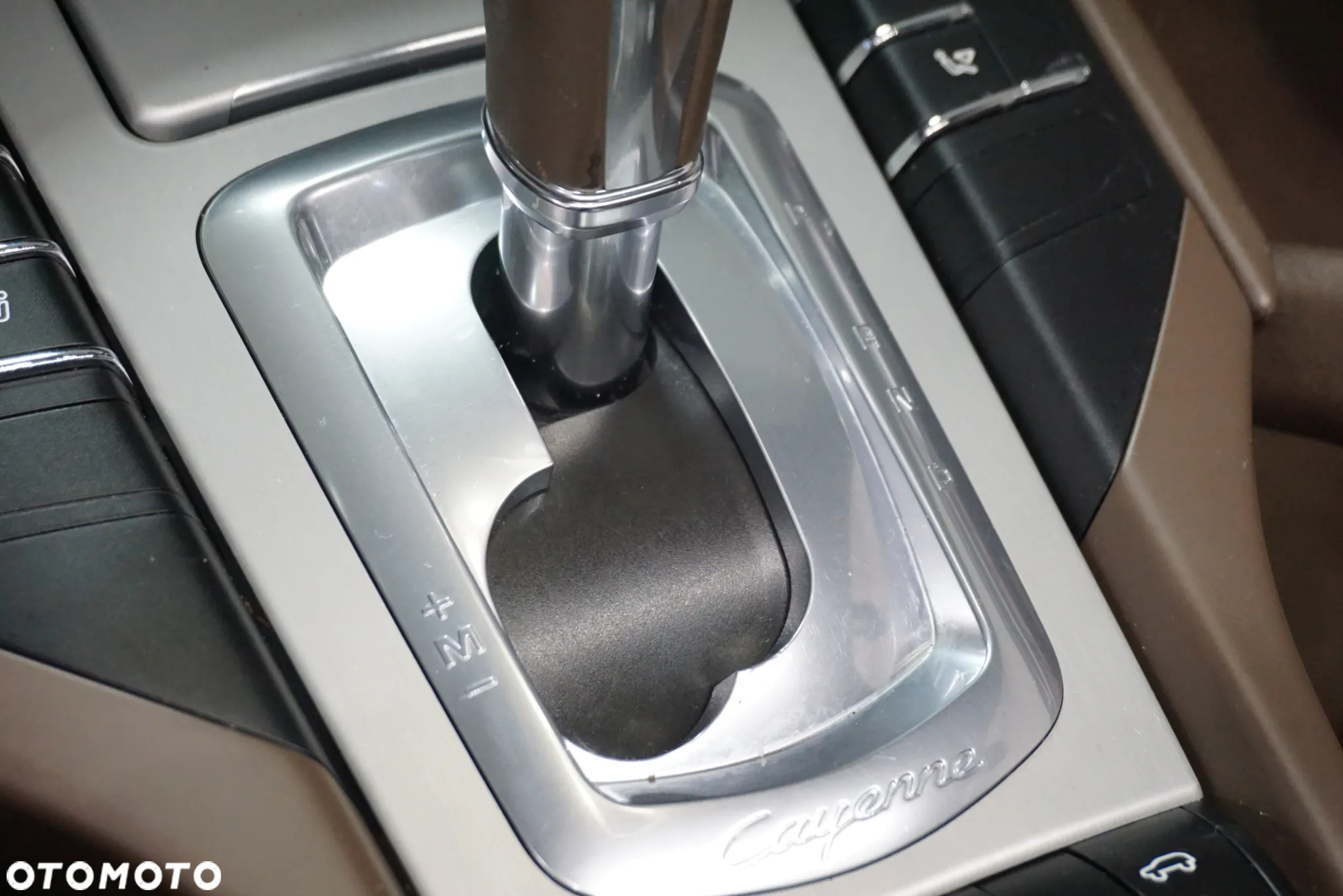 Porsche Cayenne Diesel Platinum Edition - 36