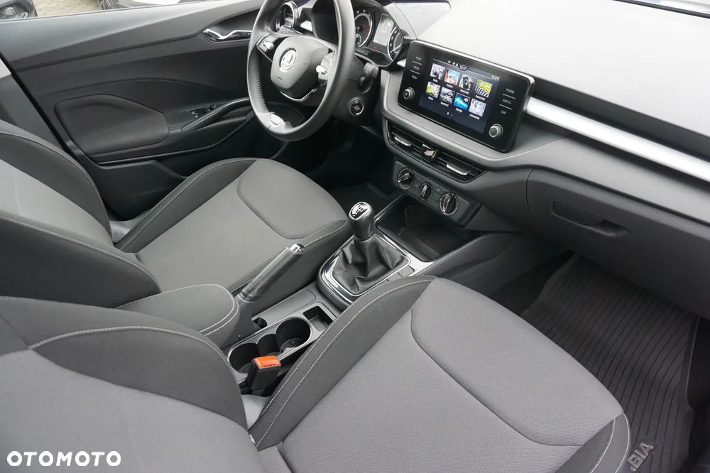 Skoda Fabia 1.0 Ambition - 33