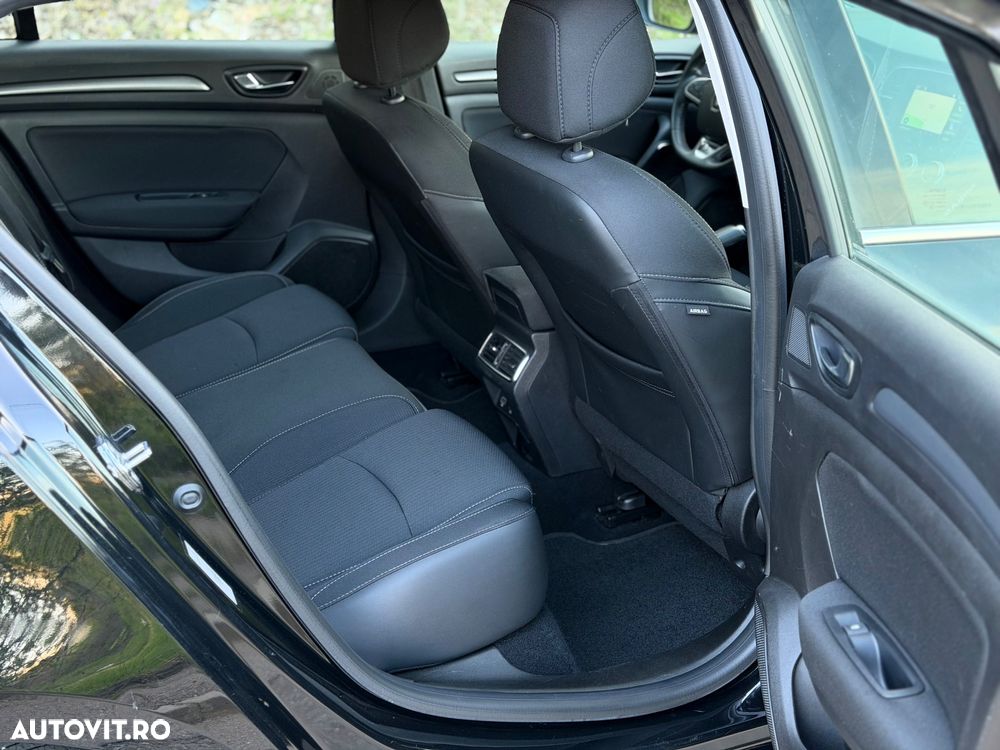 Renault Megane BLUE dCi 115 EDC BUSINESS EDITION - 11