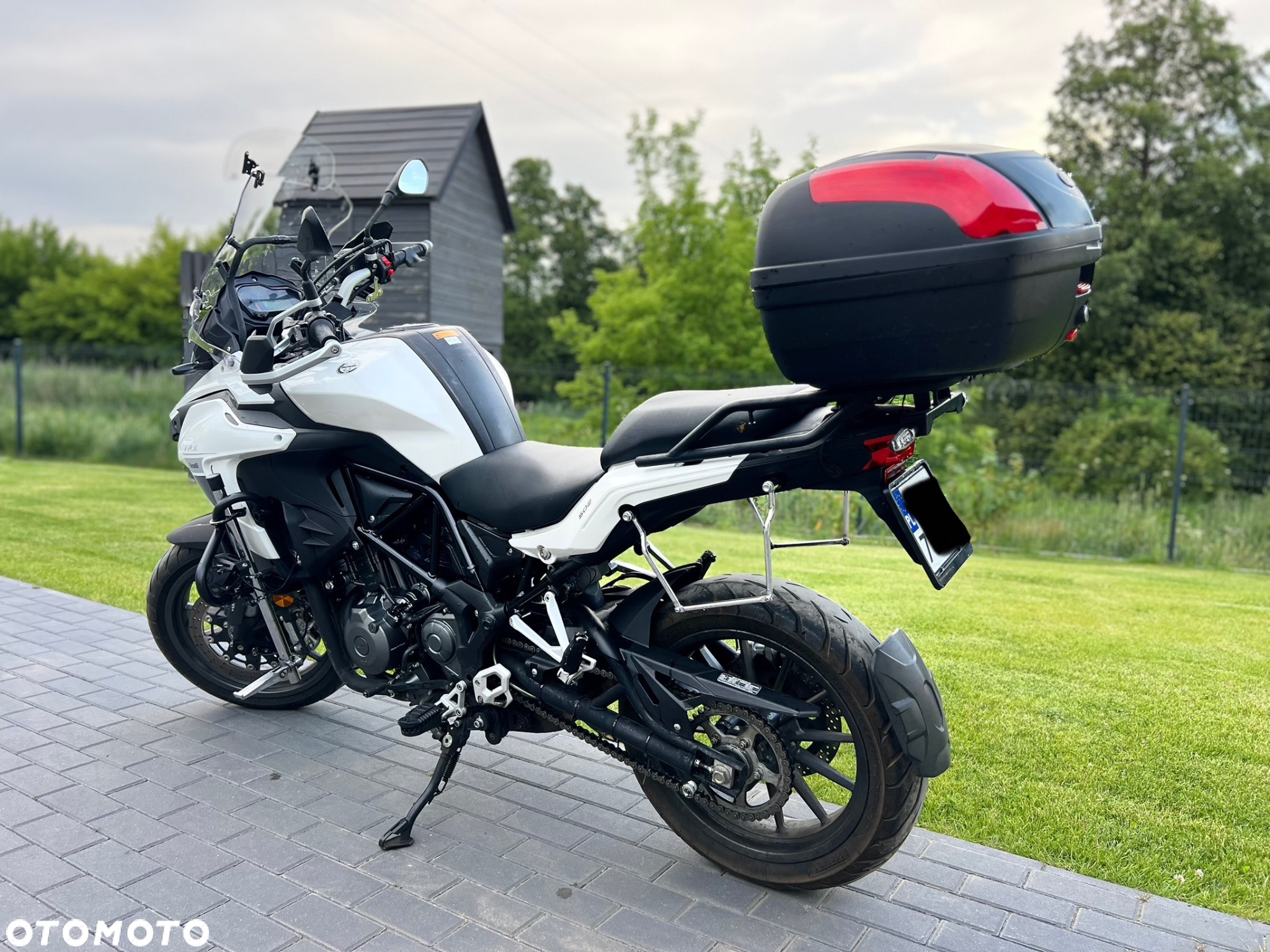 Benelli TRK 502 - 11