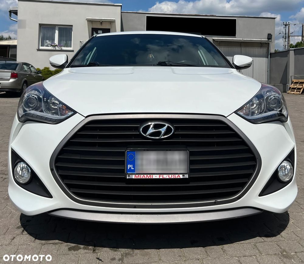 Hyundai Veloster - 30