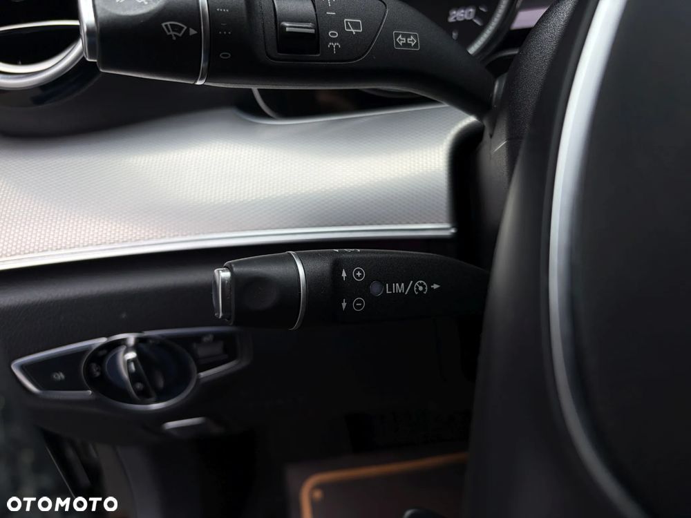Mercedes-Benz Klasa E 220 d Business Edition 9G-TRONIC - 27