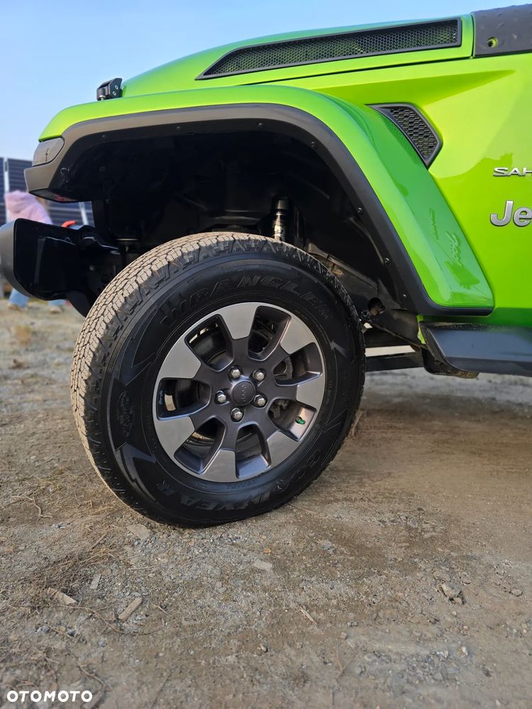 Jeep Wrangler - 19