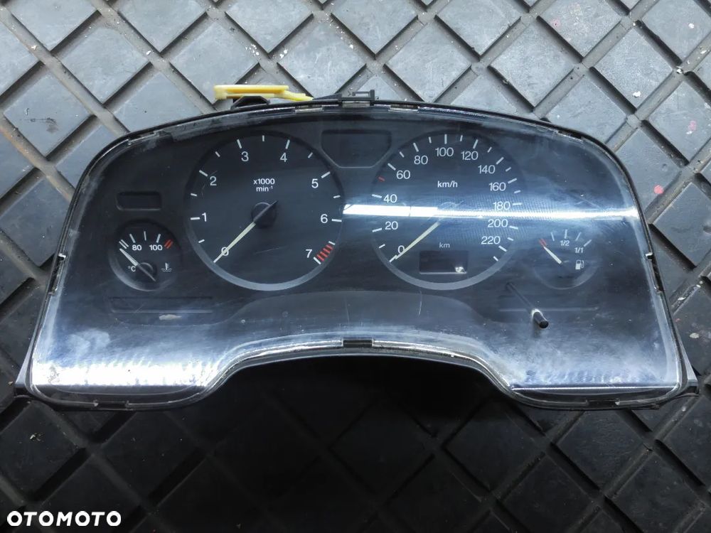 OPEL ZAFIRA A LICZNIK ZEGAR EUROPA ER 09228762 POSIADAM 2 SZTUKI - 1