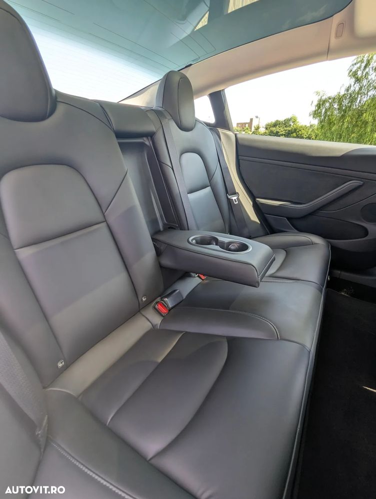TESLA Model 3 2022 — imagine 11