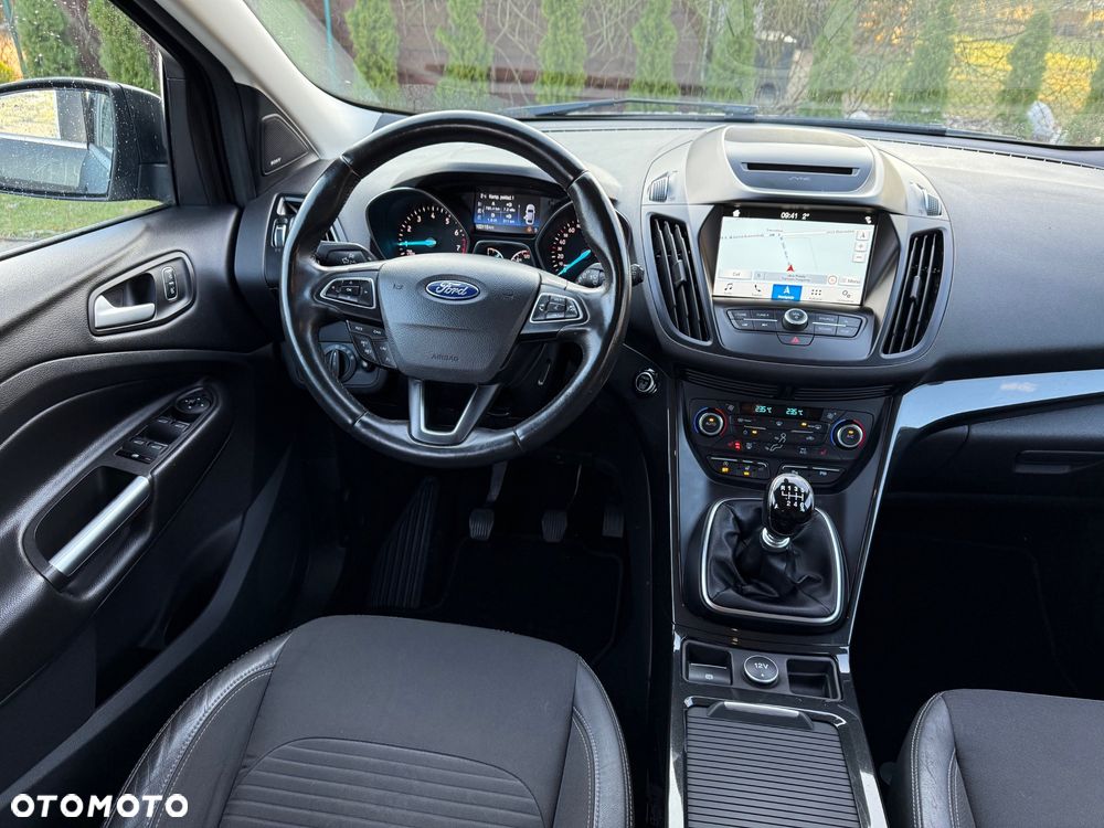 Ford Kuga 1.5 EcoBoost 2x4 Titanium - 9