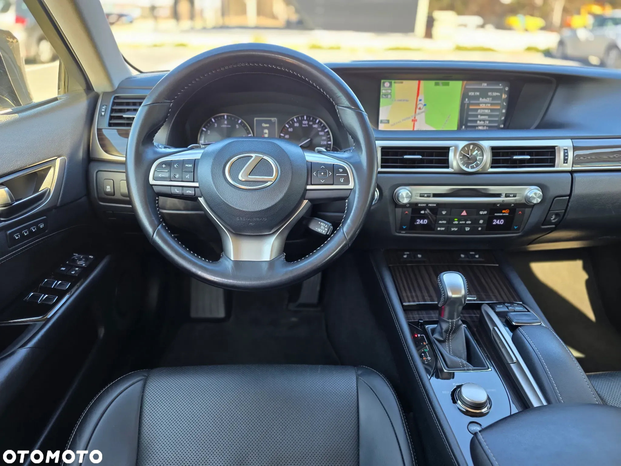 Lexus GS 200t / 300 F Sport - 24