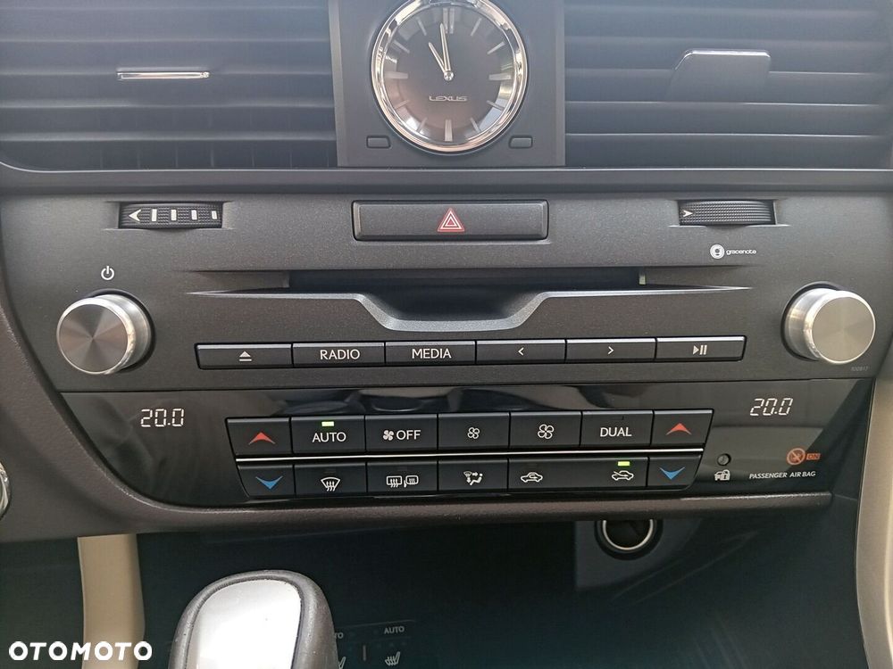 Lexus RX - 18