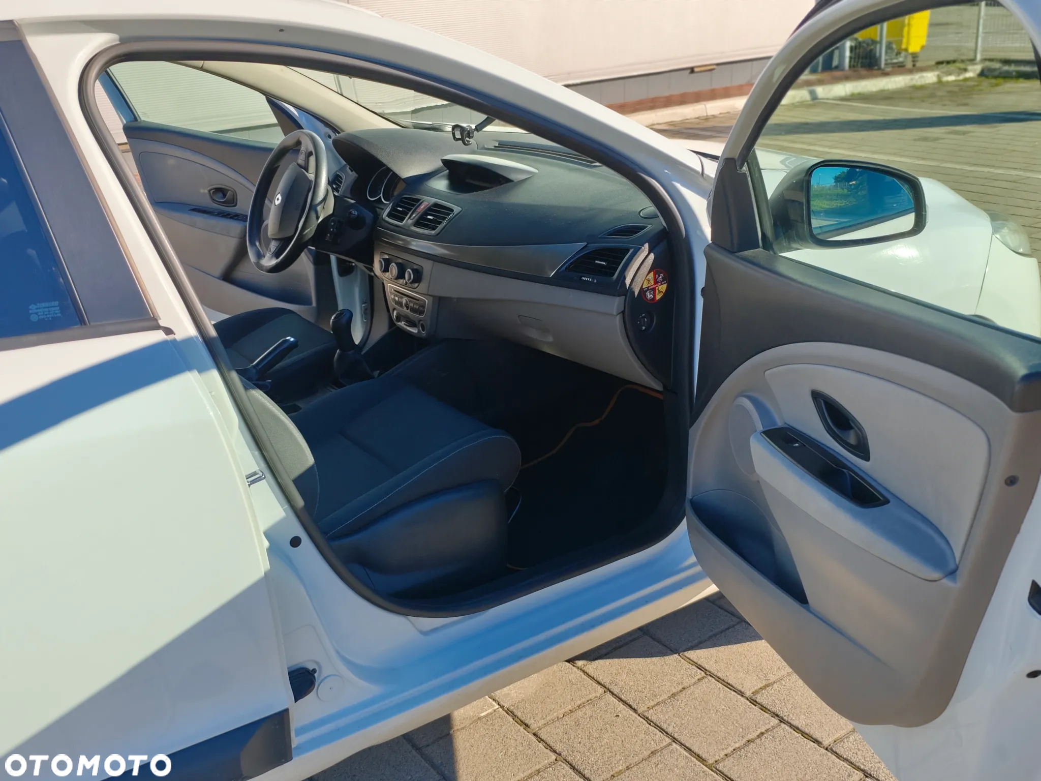Renault Megane 1.5 dCi Authentique - 6