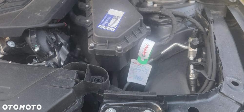 BMW Seria 3 318d Blue Performance - 18