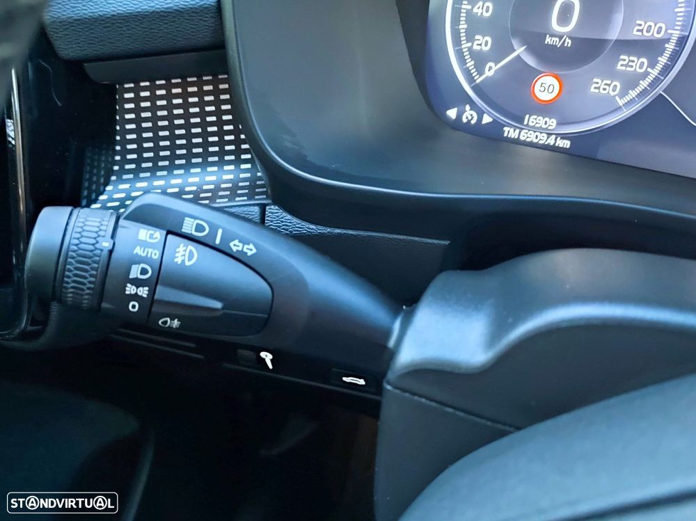 Volvo XC 40 1.5 T2 Plus Dark Auto - 20