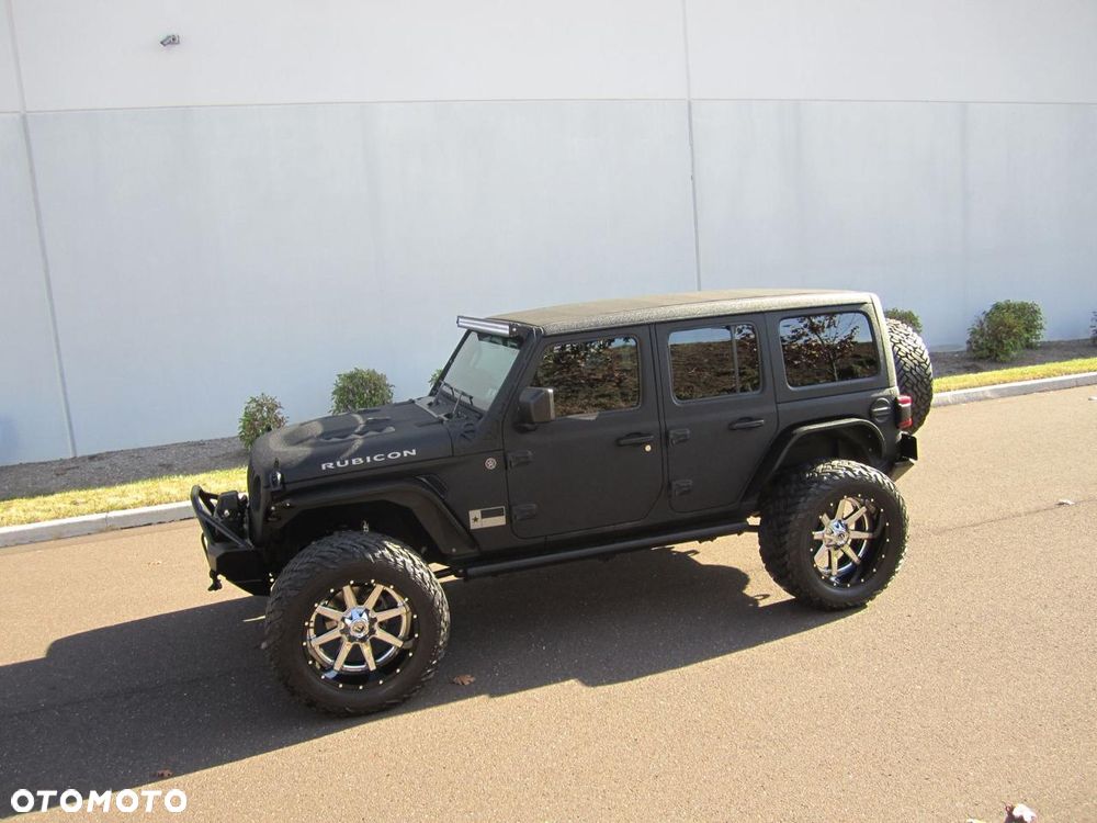 Jeep Wrangler - 8