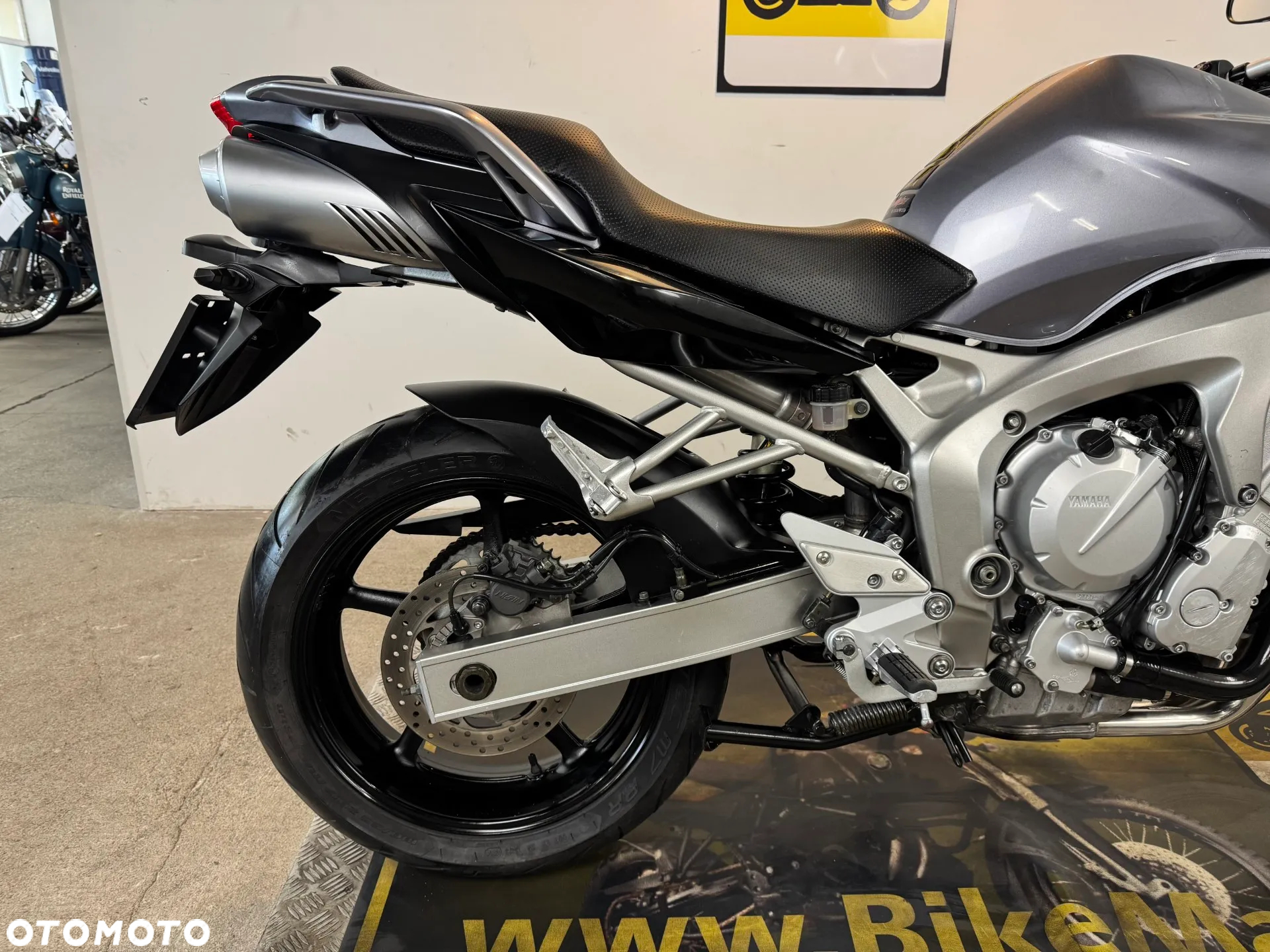 Yamaha FZ6 - 16