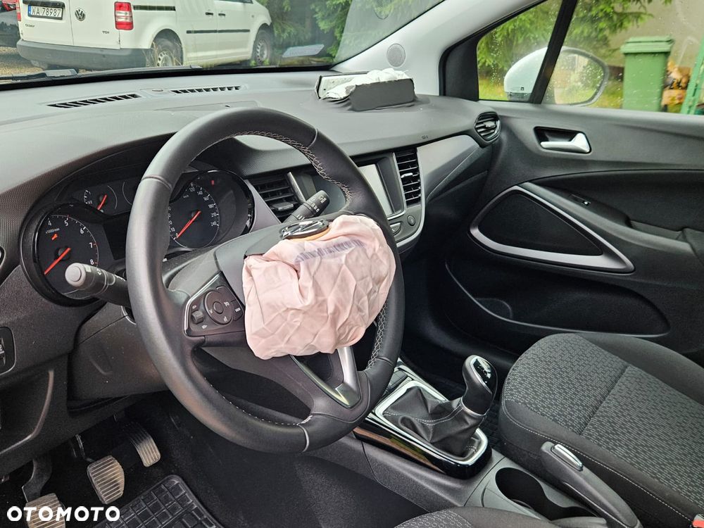 Opel Crossland X 1.2 Enjoy - 21