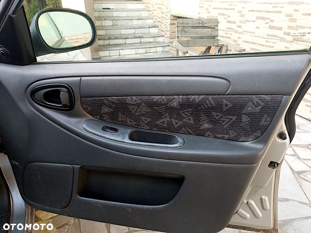 Daewoo Lanos 1.5 SE (airk,klm) - 13