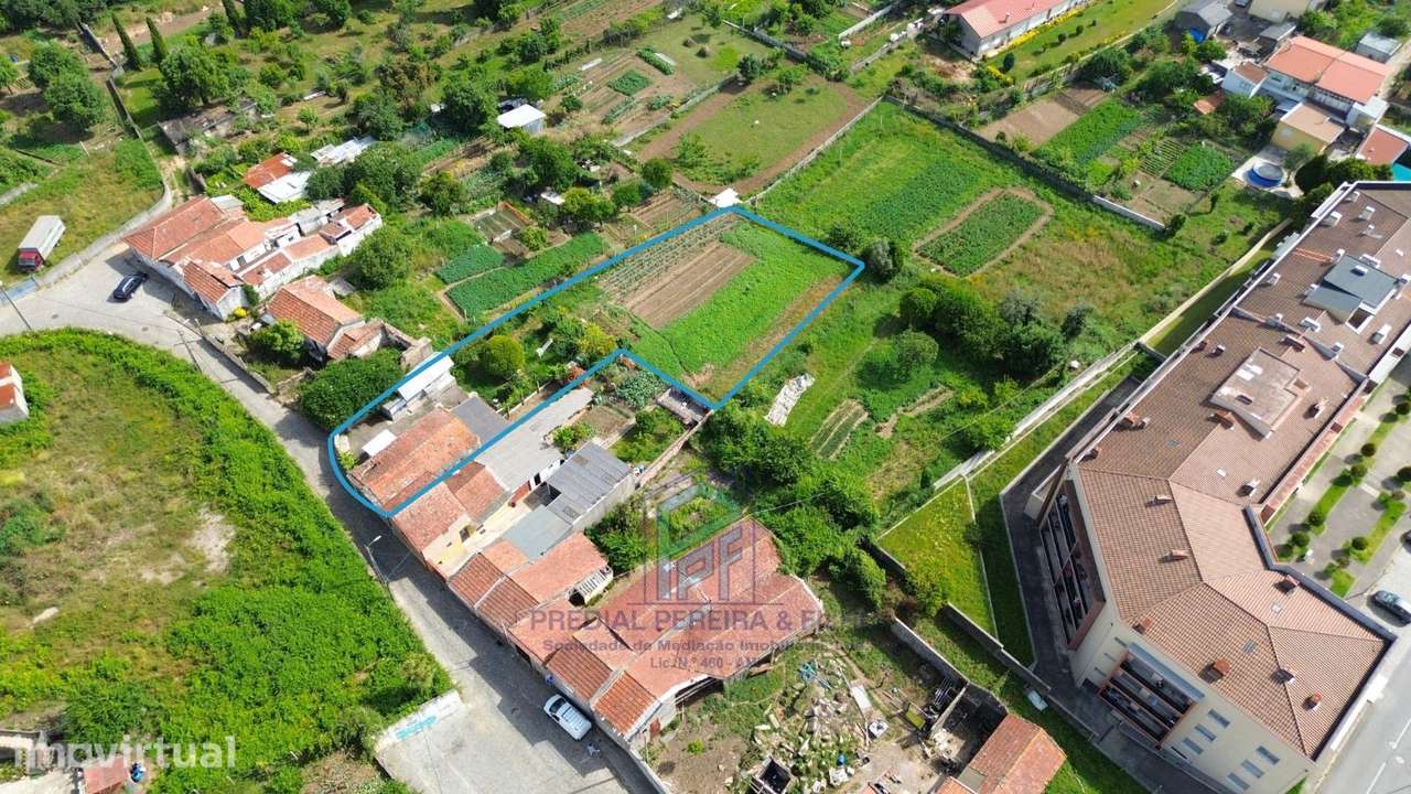 Terreno com casa térrea | Baguim (Rio Tinto) - Junto à Igreja - Grande imagem: 3/6
