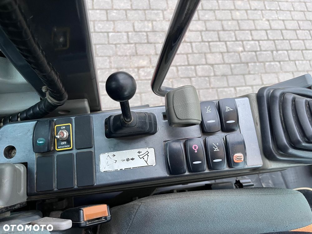 Doosan DX140W - 36